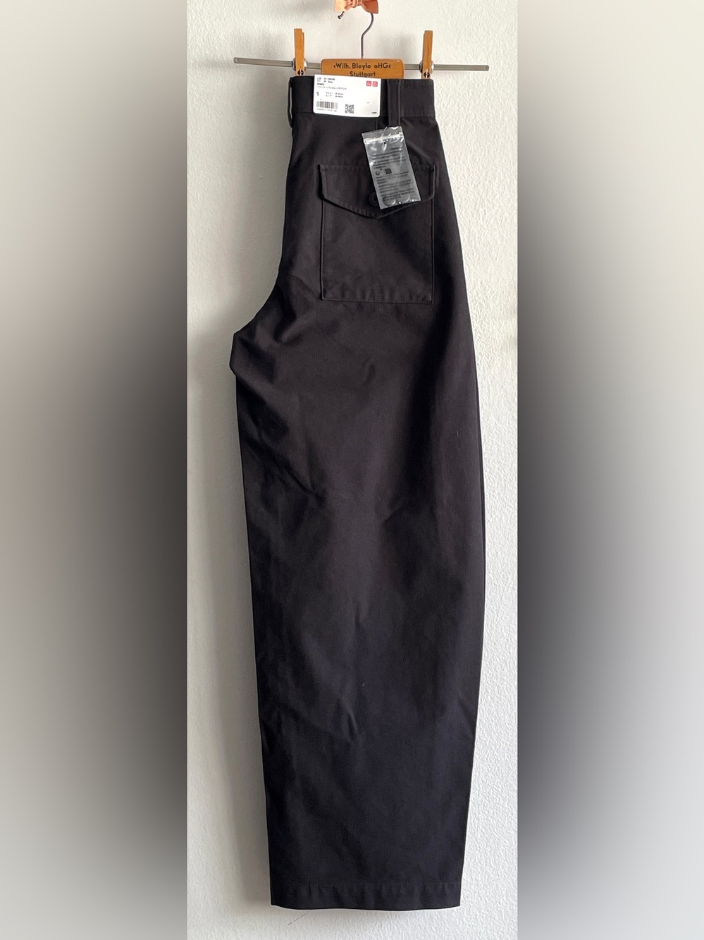 NWT Uniqlo Jersey Barrel Leg Pants – Black (US XS / JP S) from Uniqlo in Japan.